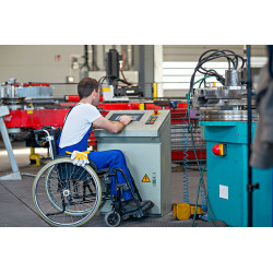 Diseño de equipos y entornos laborales adaptados a las personas con discapacidad